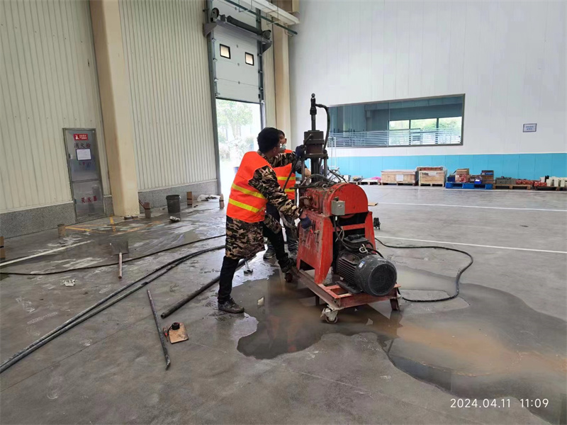 宁洱厂房地面下沉塌陷注浆加固施工